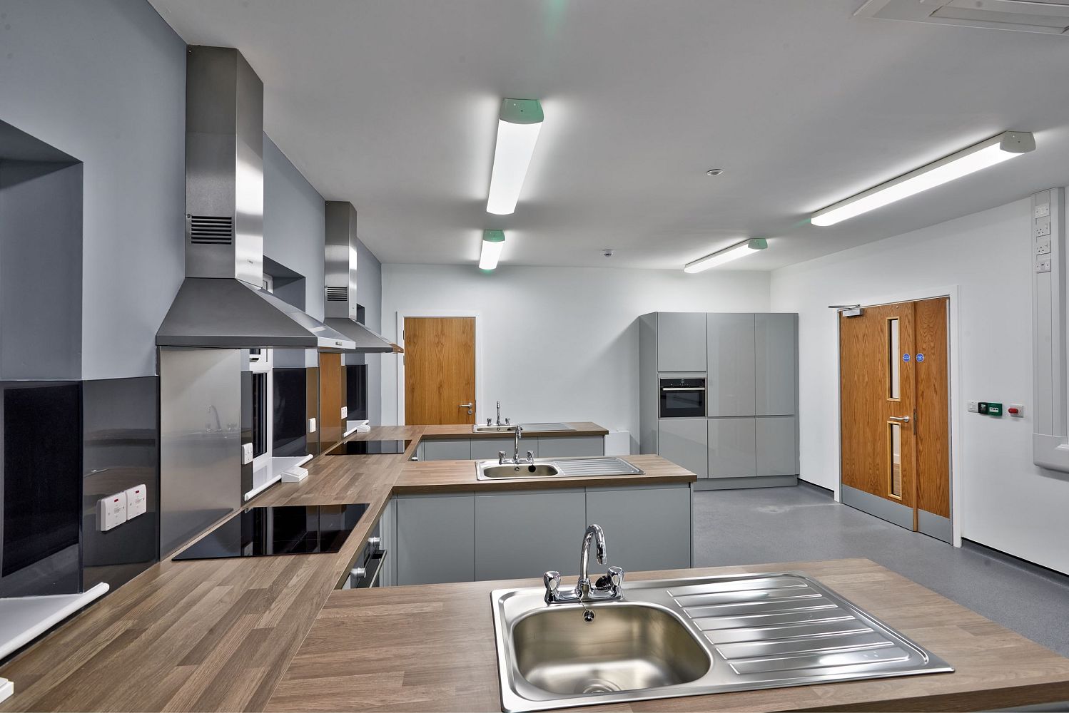 Training kitchen workstations